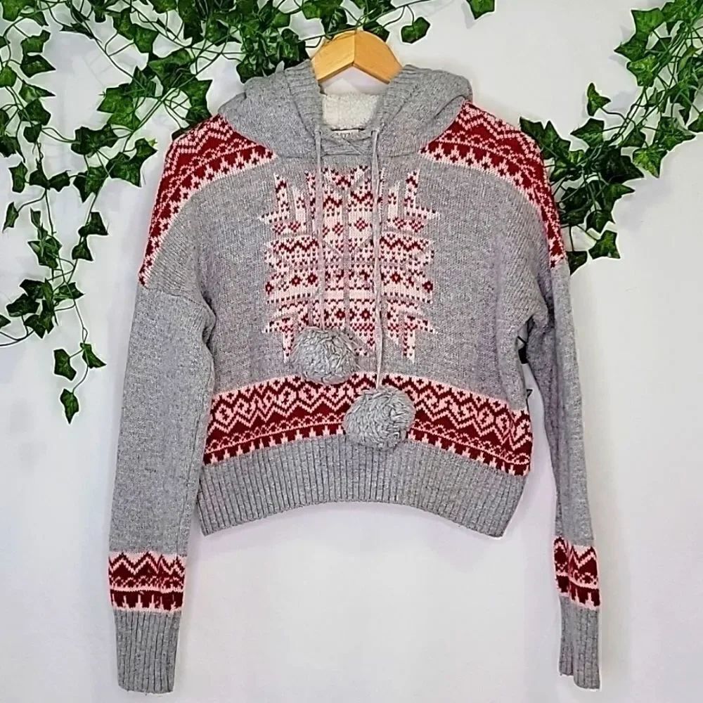Ruby Moon. Christmas Sweater. Cropped. Pompoms. EUC. Size Small